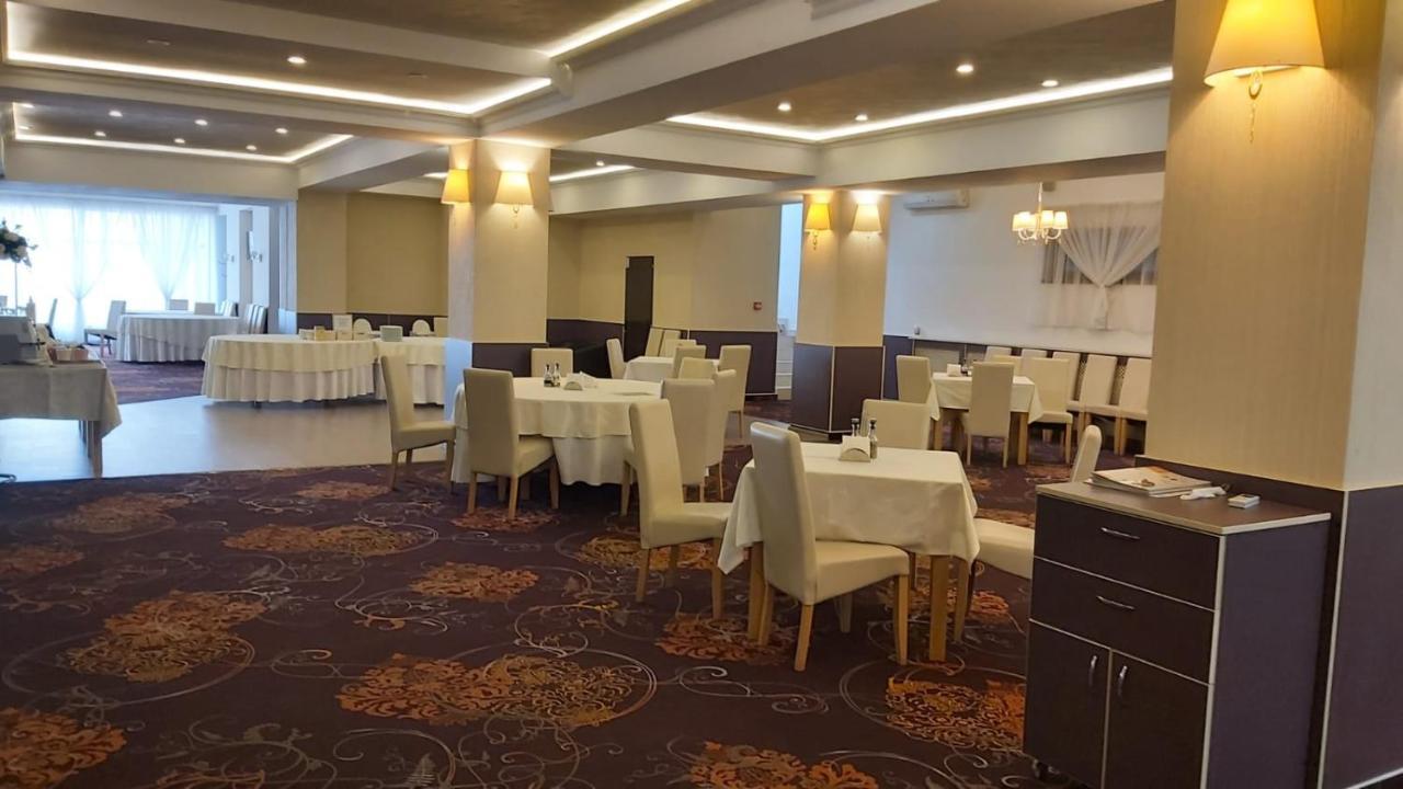 Hotel Story Targu Jiu Exterior photo